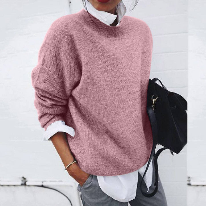 Luxurious Women's Sweater Classic Crew Neck Elegant Fit