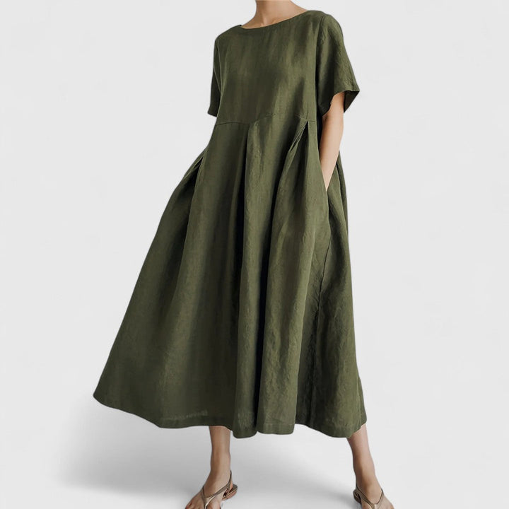 Ellie - Chic Maxi Dress with Tummy-Enhancing Design