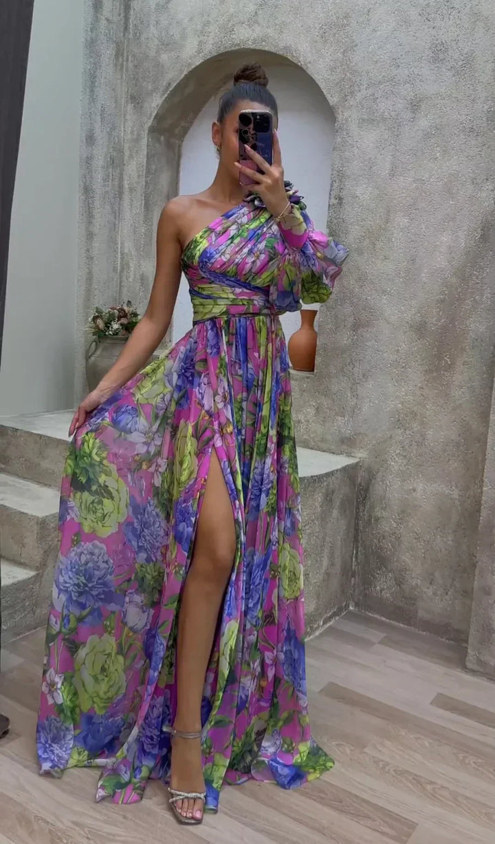 Alicia™ | Stunning Flowing Gown