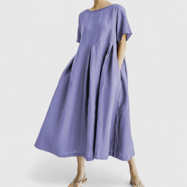 Ellie - Chic Maxi Dress with Tummy-Enhancing Design