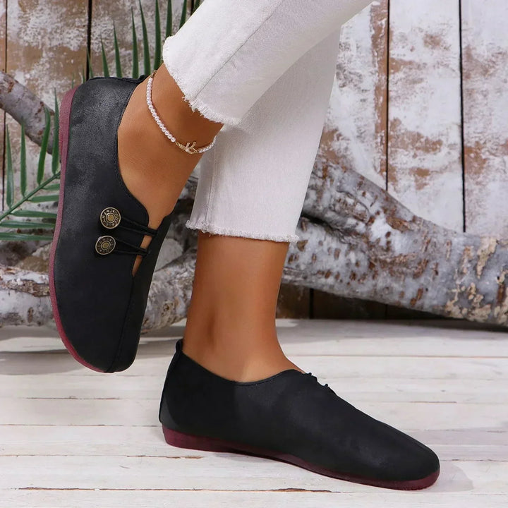 Eirlys | Double-Button Comfort Flats