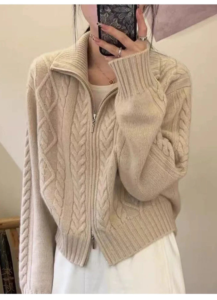 CLARA™ Everyday Zip