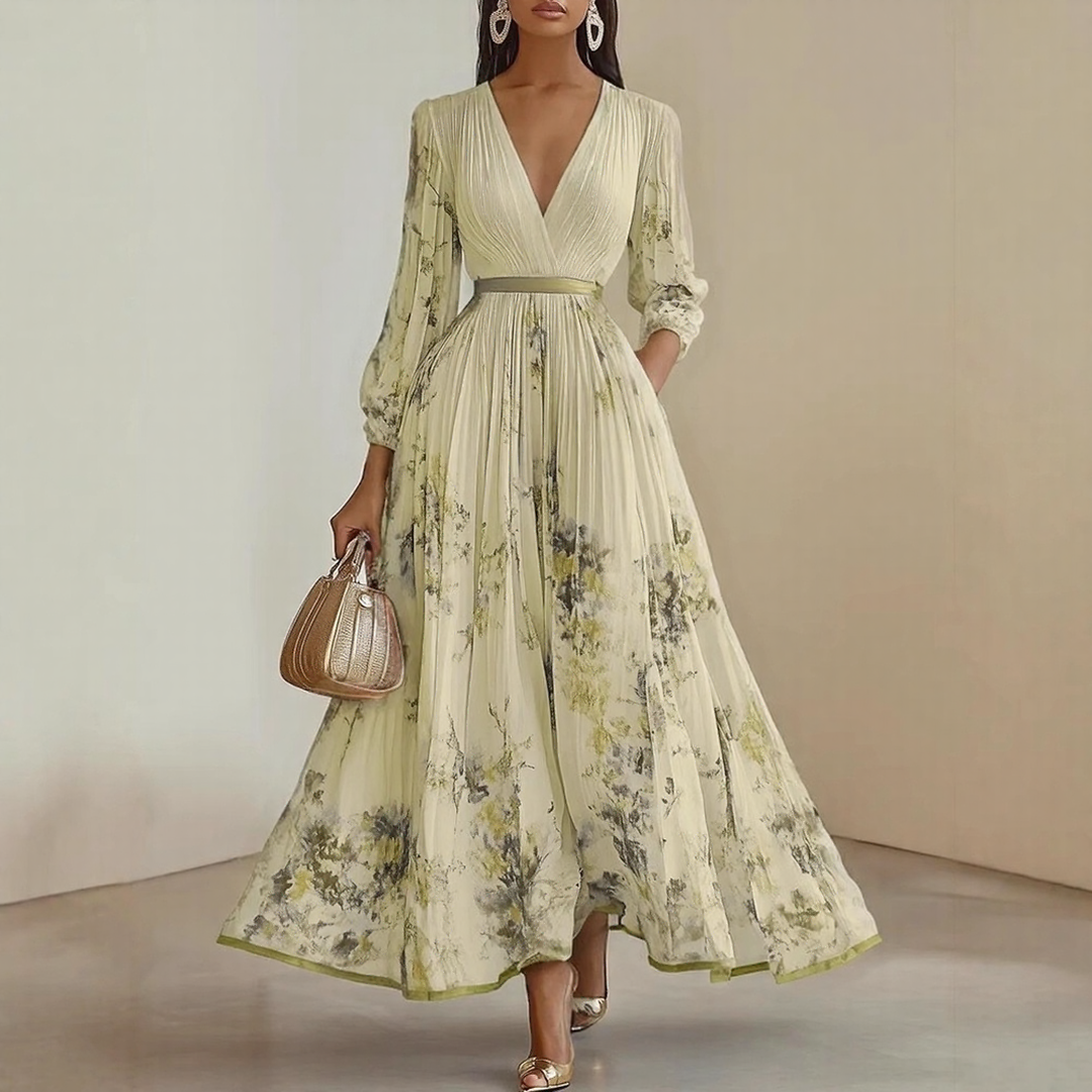 Elegant Pleated Maxi Dress in Roma Style