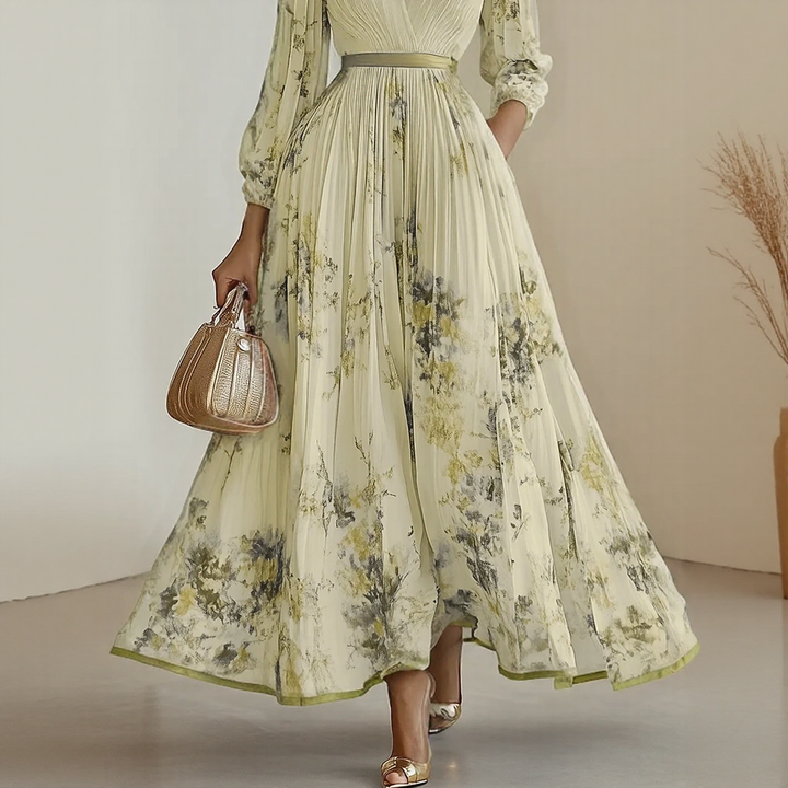 Elegant Pleated Maxi Dress in Roma Style