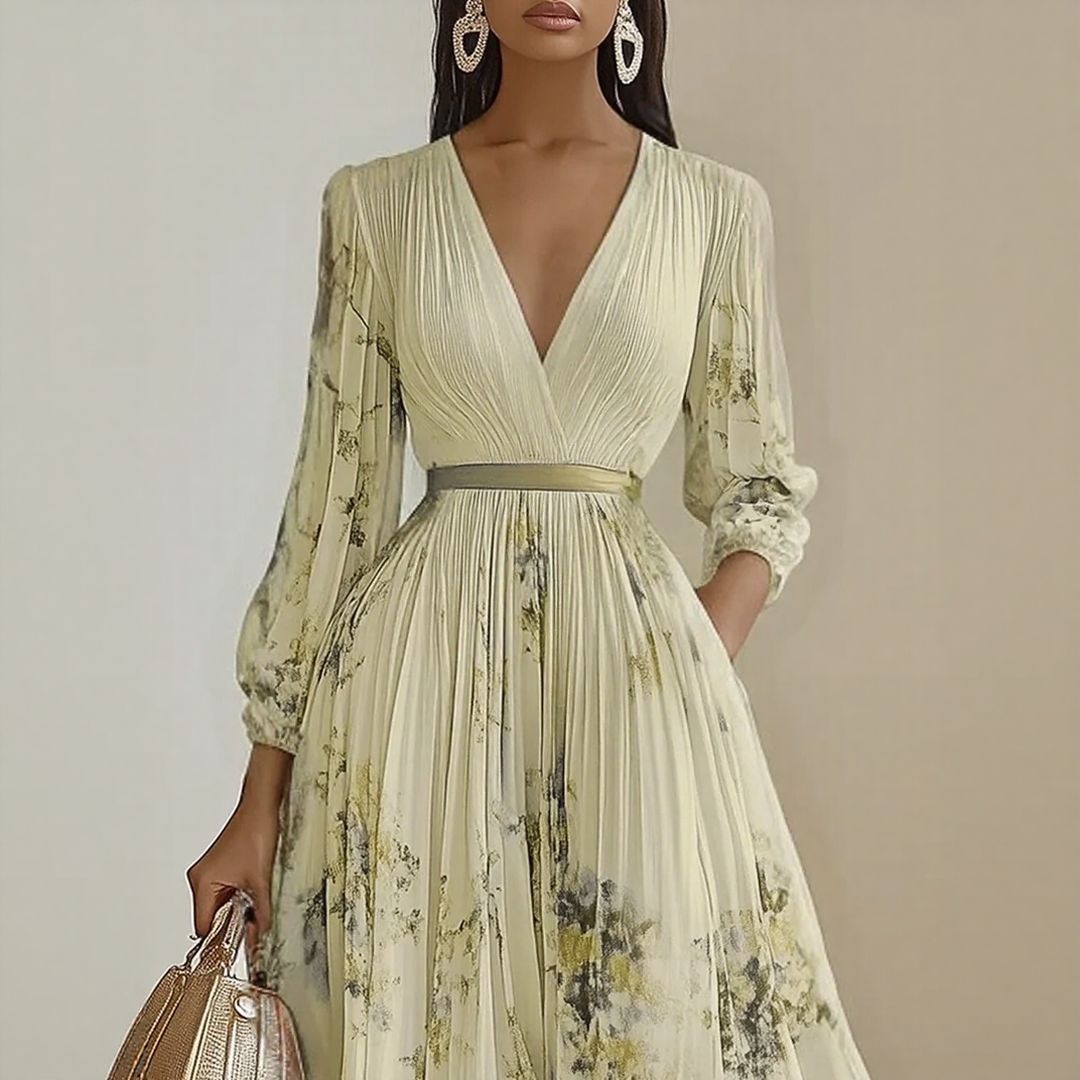 Elegant Pleated Maxi Dress in Roma Style