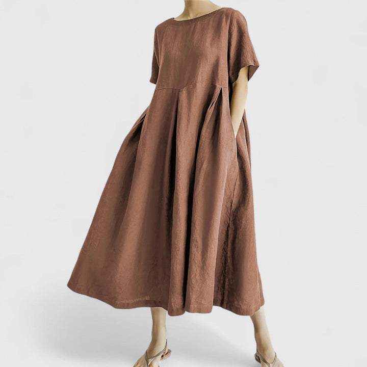 Ellie - Chic Maxi Dress with Tummy-Enhancing Design