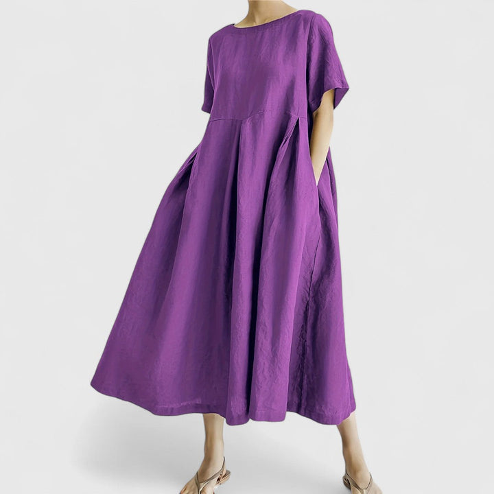Ellie - Chic Maxi Dress with Tummy-Enhancing Design